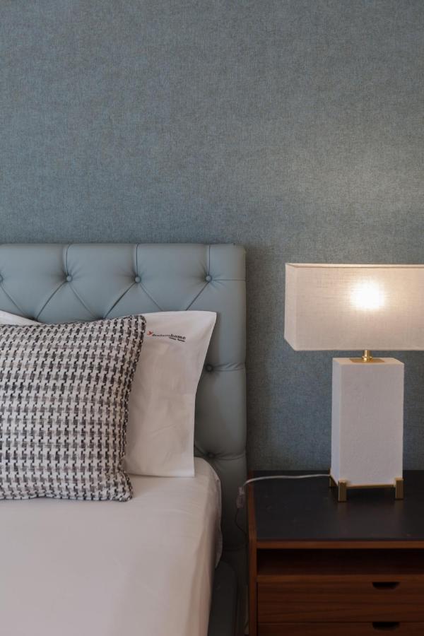 Flh Praca Comercio Stylish With Balcony Apartment Lisbon