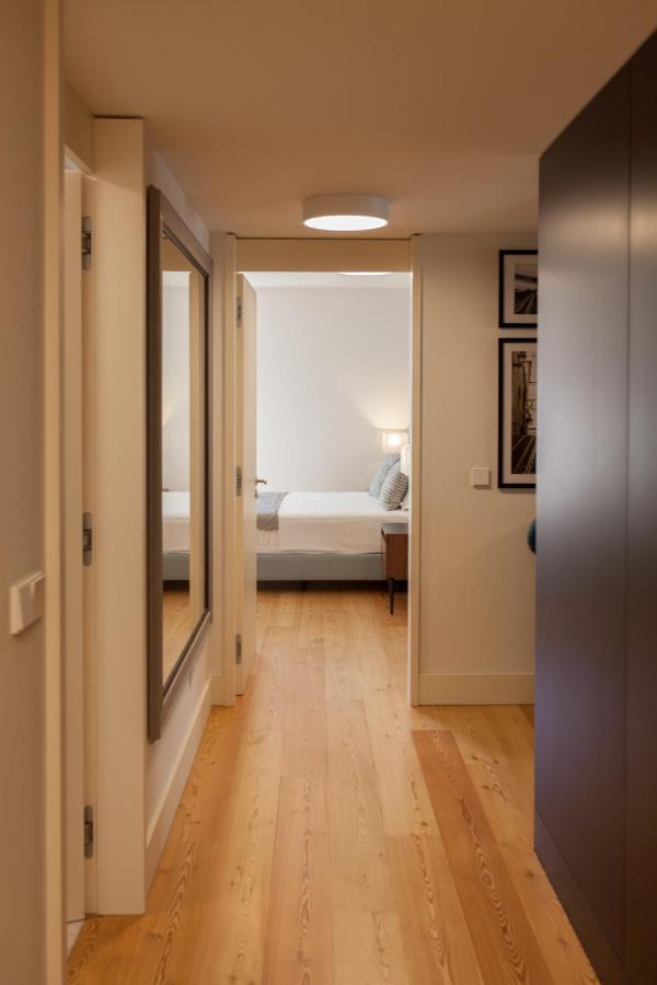 Flh Praca Comercio Stylish With Balcony Lisbon
